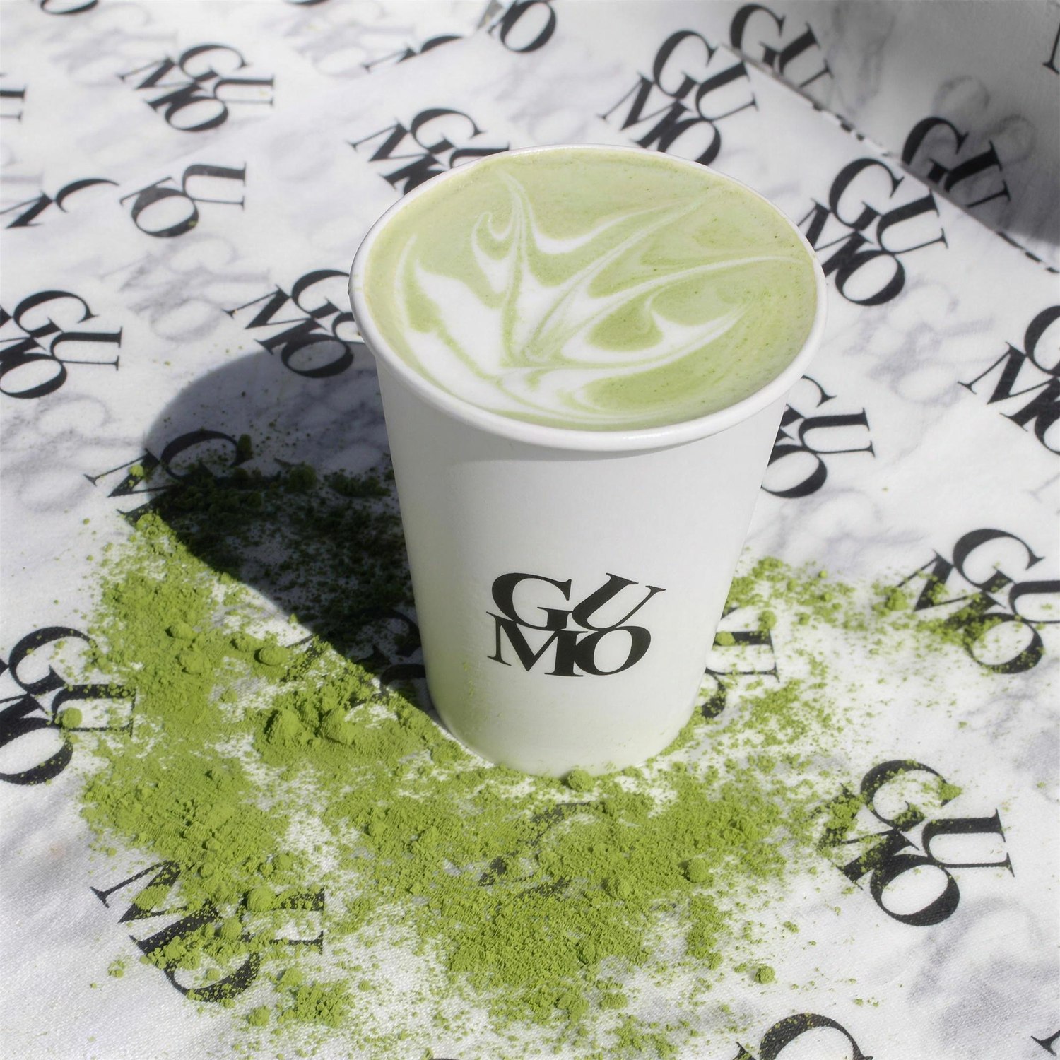 GuMo Sweet Matcha Latte mit Blatt-Latte-Art